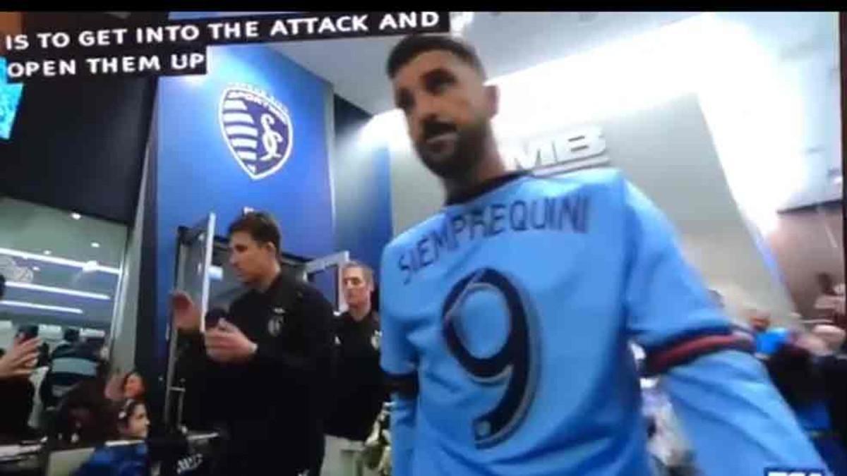 David Villa homenajeó a Quini