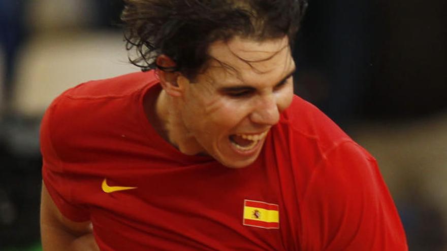 Rafa Nadal celebra la victoria ante Mónaco en la final de la Davis .