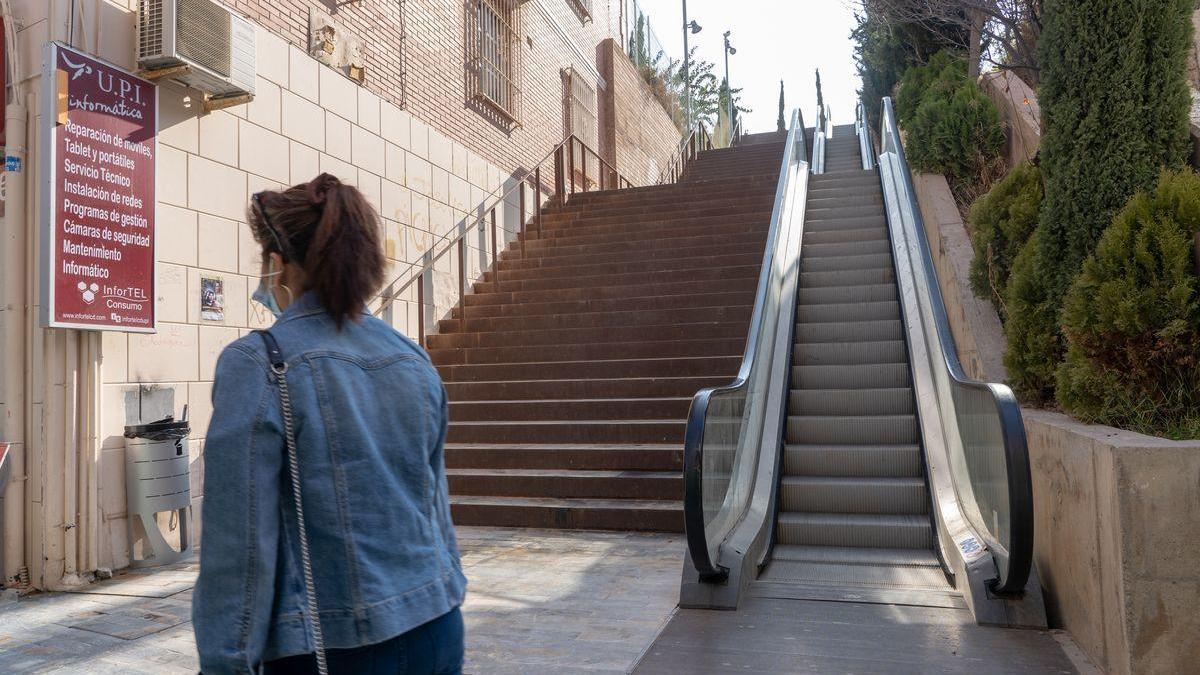 Arregladas las escaleras del Molinete