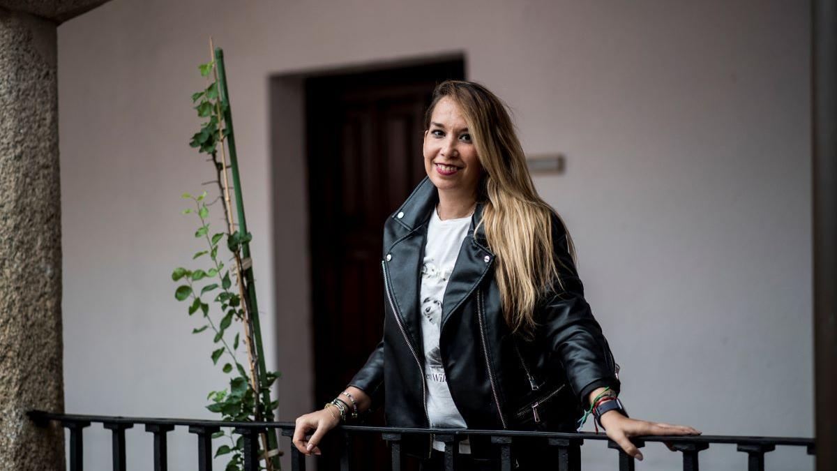 Raquel Godoy en el Complejo San Francisco (Cáceres) durante la presentación del documental que protagoniza, ‘Death Café: La música de tu vida’.