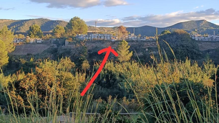 Denuncian el riesgo por el posible vertido de toneladas de mármol en el río Cànyoles en Canals