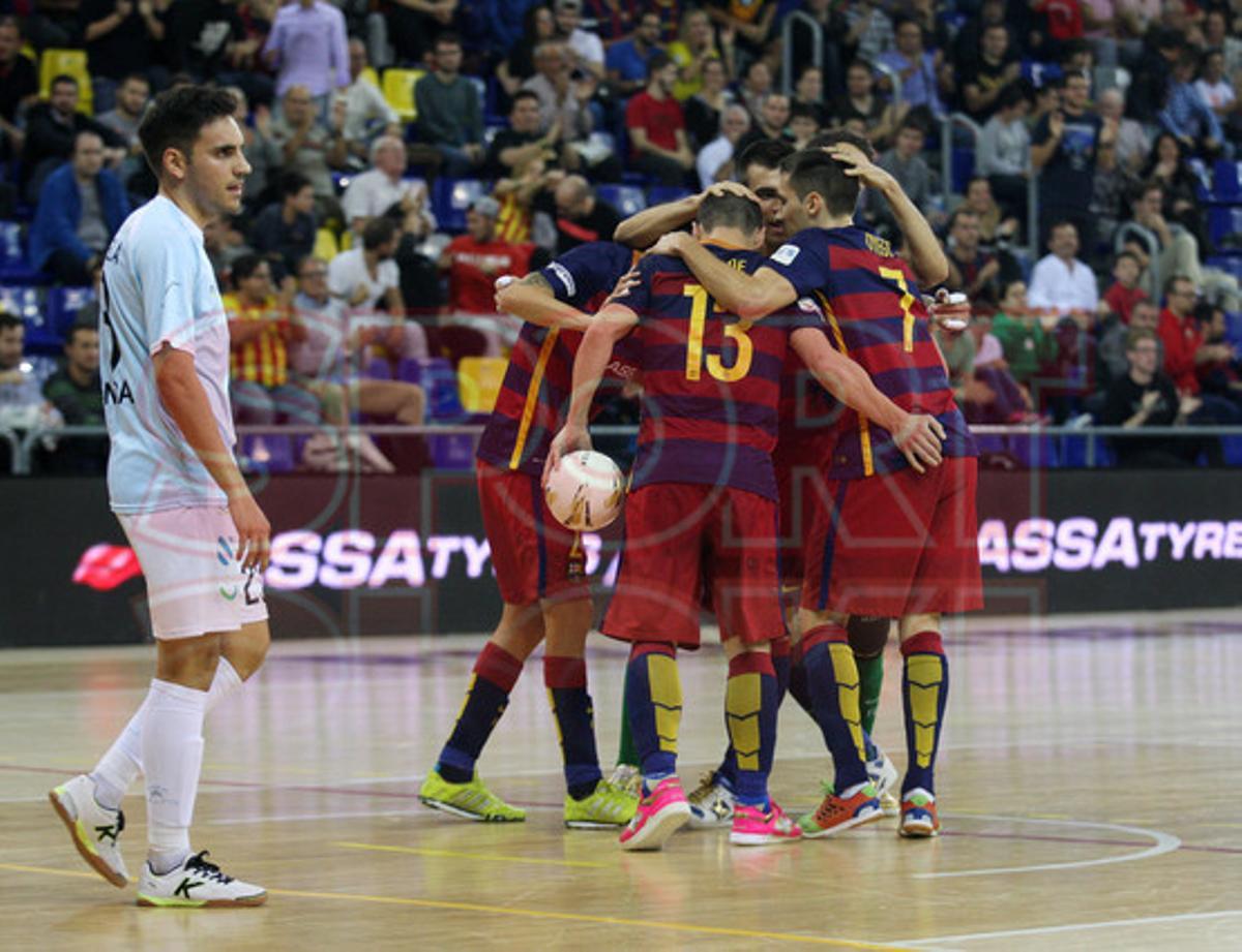 FC Barcelona, 4 - Santiago Futsal, 2 FC Barcelona, 4 - Santiago Futsal, 2