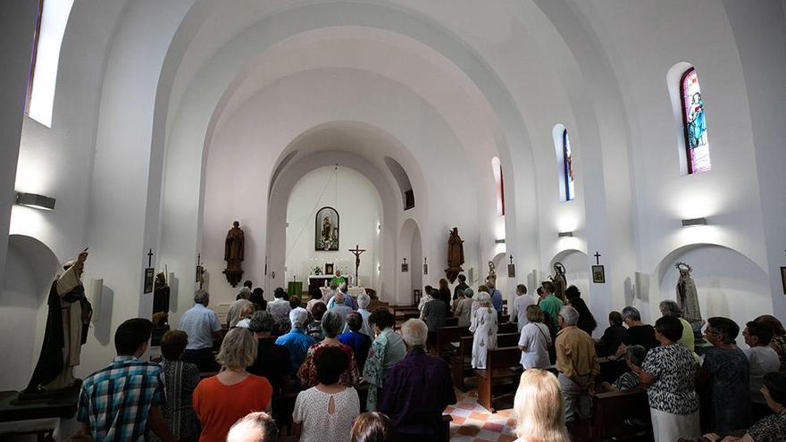 La Virgen se queda sin salir al mar