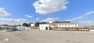 Desalojado un hotel de Candasnos donde dormía un centenar de temporeros en condiciones insalubres