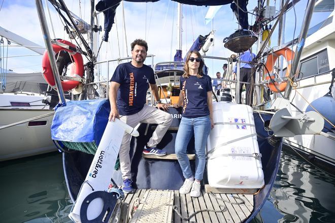 Galería | Gran expectación en la presentación de la Vuelta al mundo Vertical en el Grau de Castelló