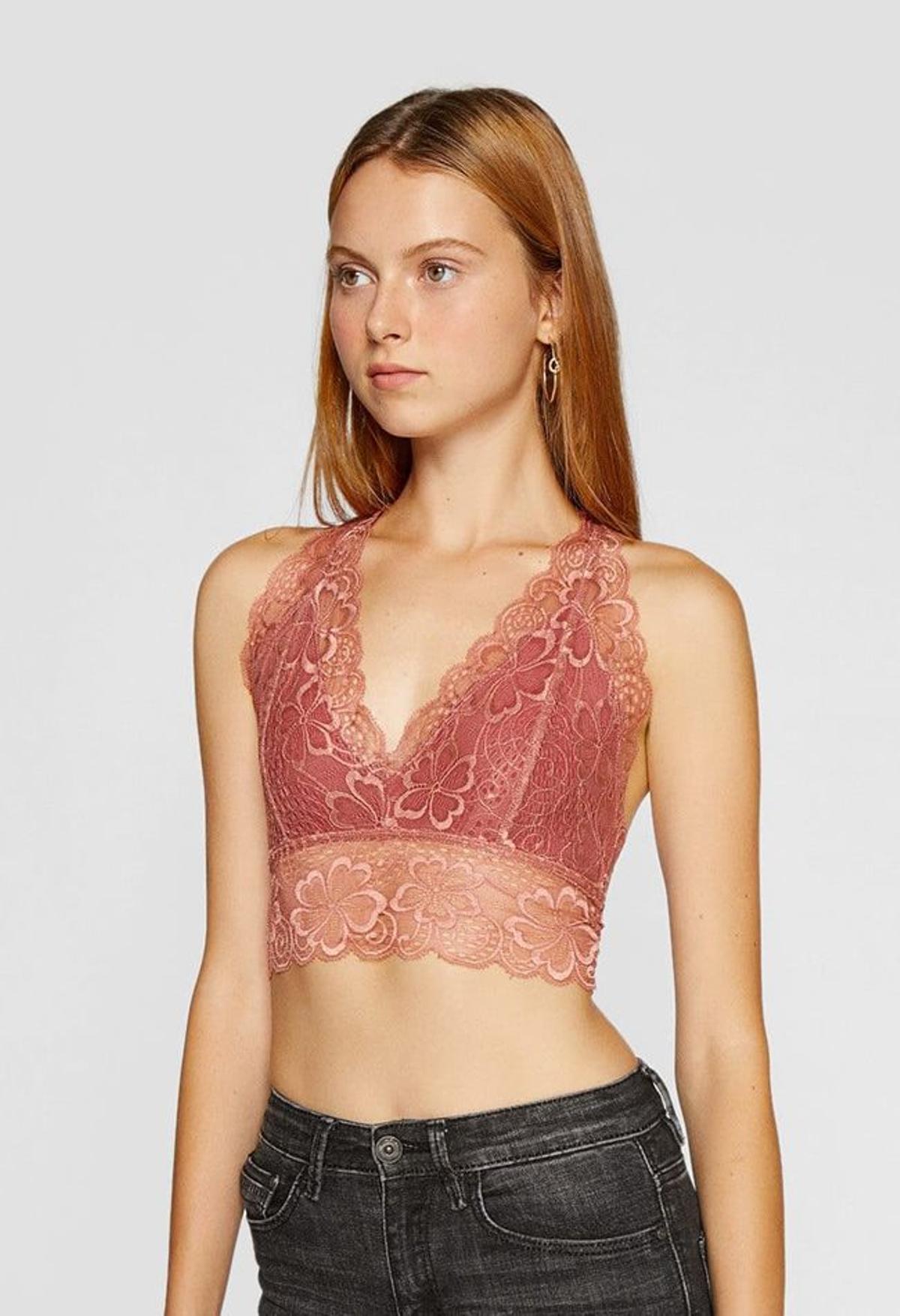 Bralette en tono rosa, de Stradivarius