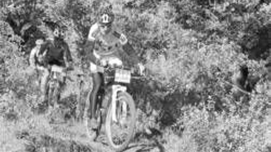 José María Cáceres lidera el Open Regional Cadete de MTB