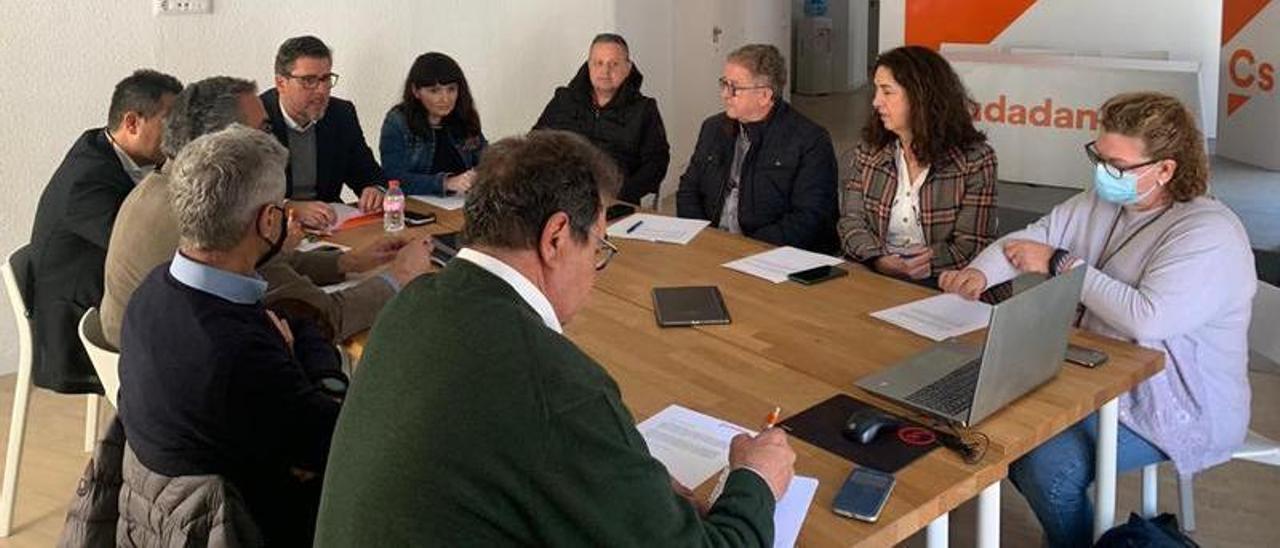 Miembros del comité provincial de Cs, reunidos hoy en Alicante.
