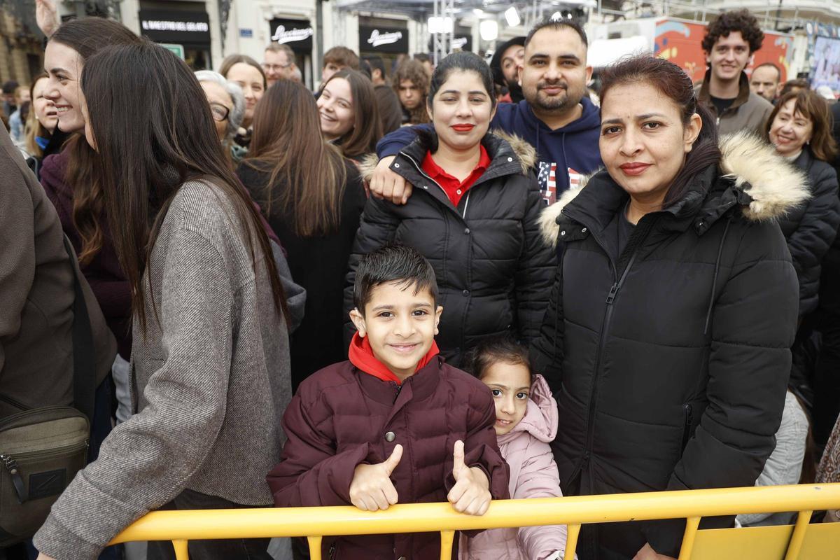 Búscate en la mascletà del 3 de marzo en la plaza del Ayuntamiento de València