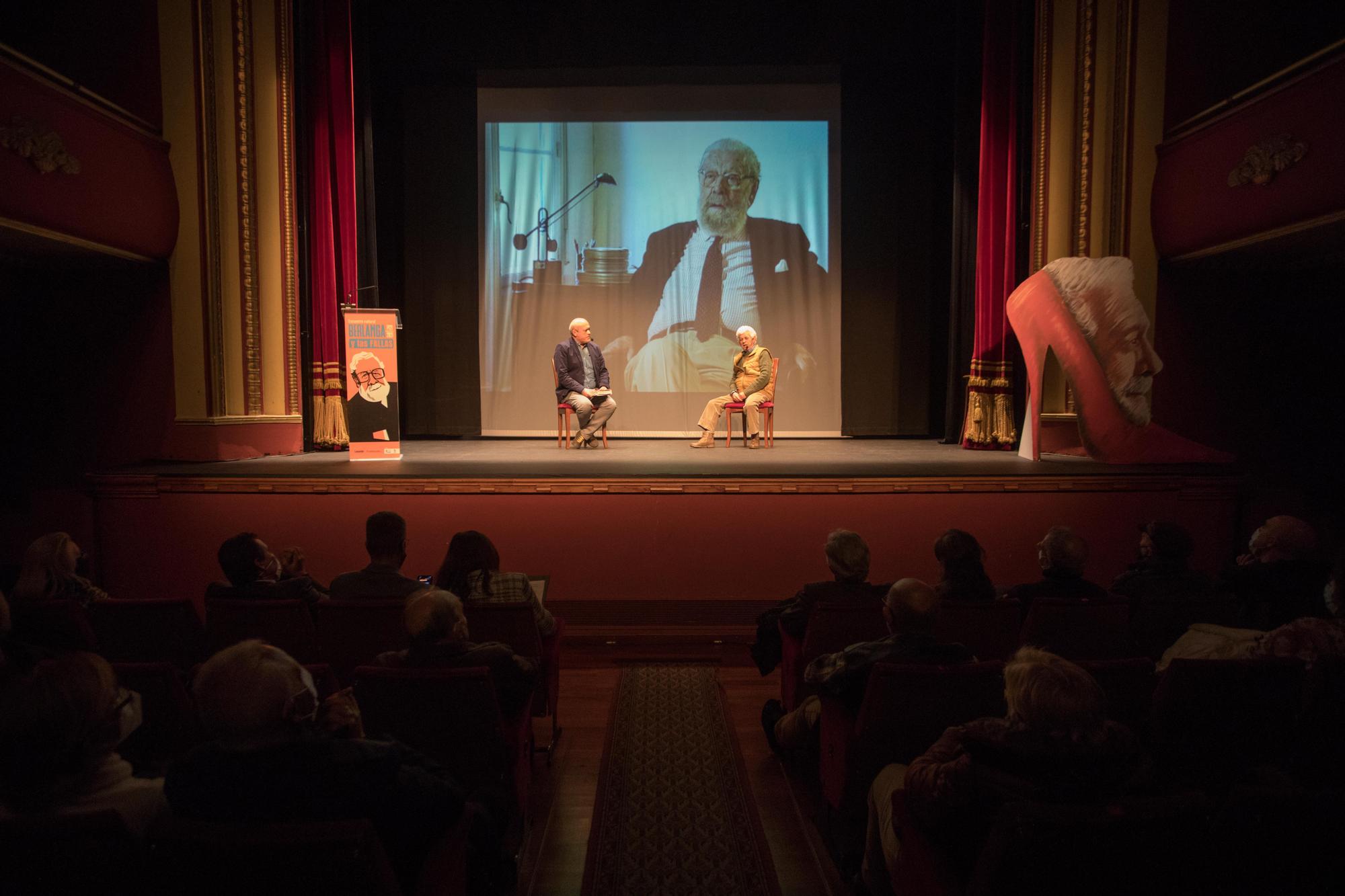 Encuentro cultural sobre Berlanga y las Fallas, organizado por Levante-EMV en el Teatro Talía.