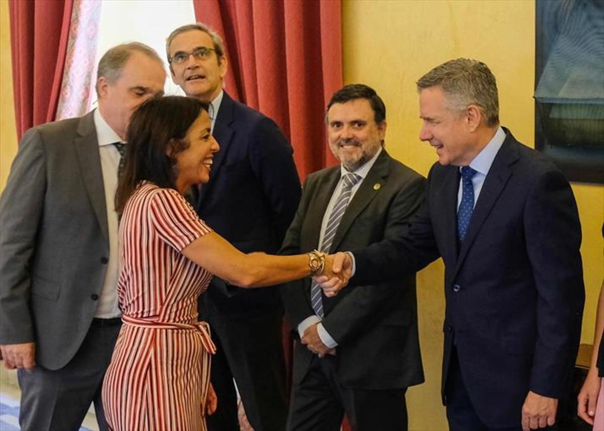 Recepción en el Parlamento a los farmacéuticos