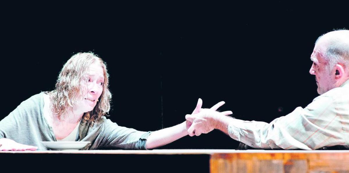 Susi Sánchez como la Gabriela adulta