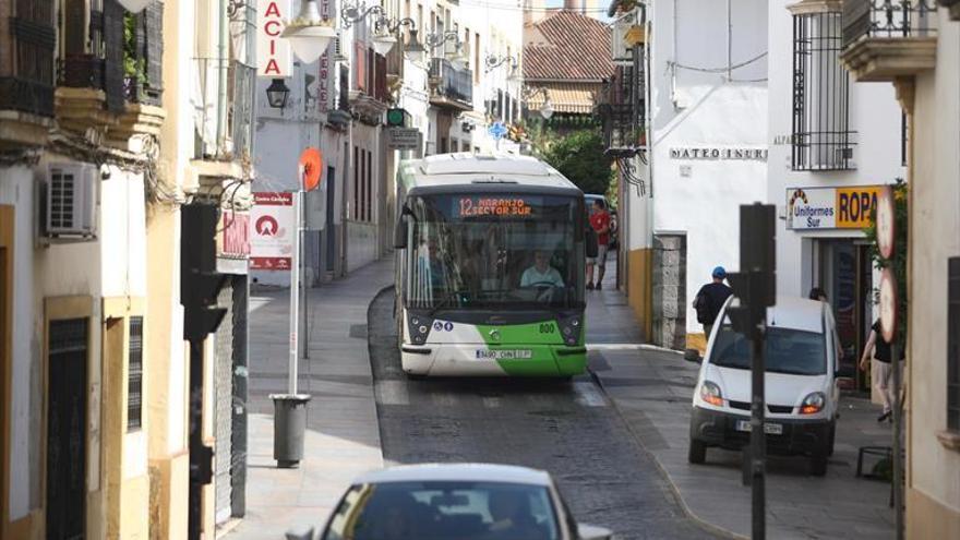 Habrá tres microbuses para eliminar líneas del centro de Córdoba