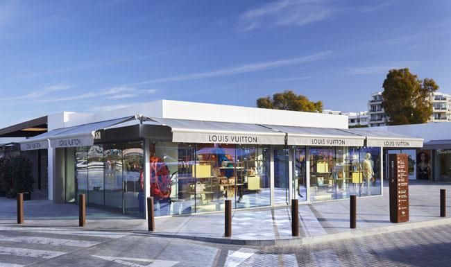 Louis Vuitton Ibiza pop up store