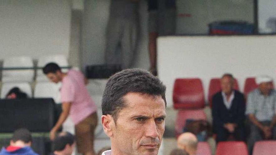 Javi Torres, entrenador del Celta B. // Iñaki Osorio