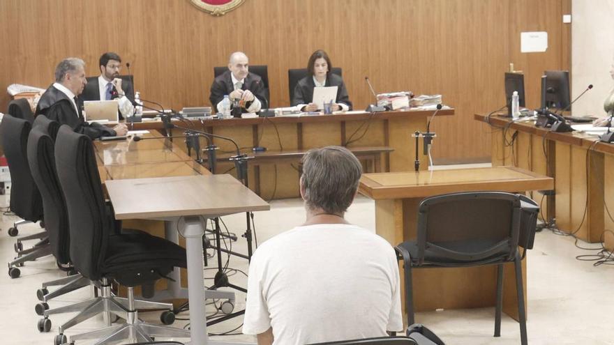 Condenado a 2,5 años de cárcel por provocar un incendio en la antigua cárcel de Palma