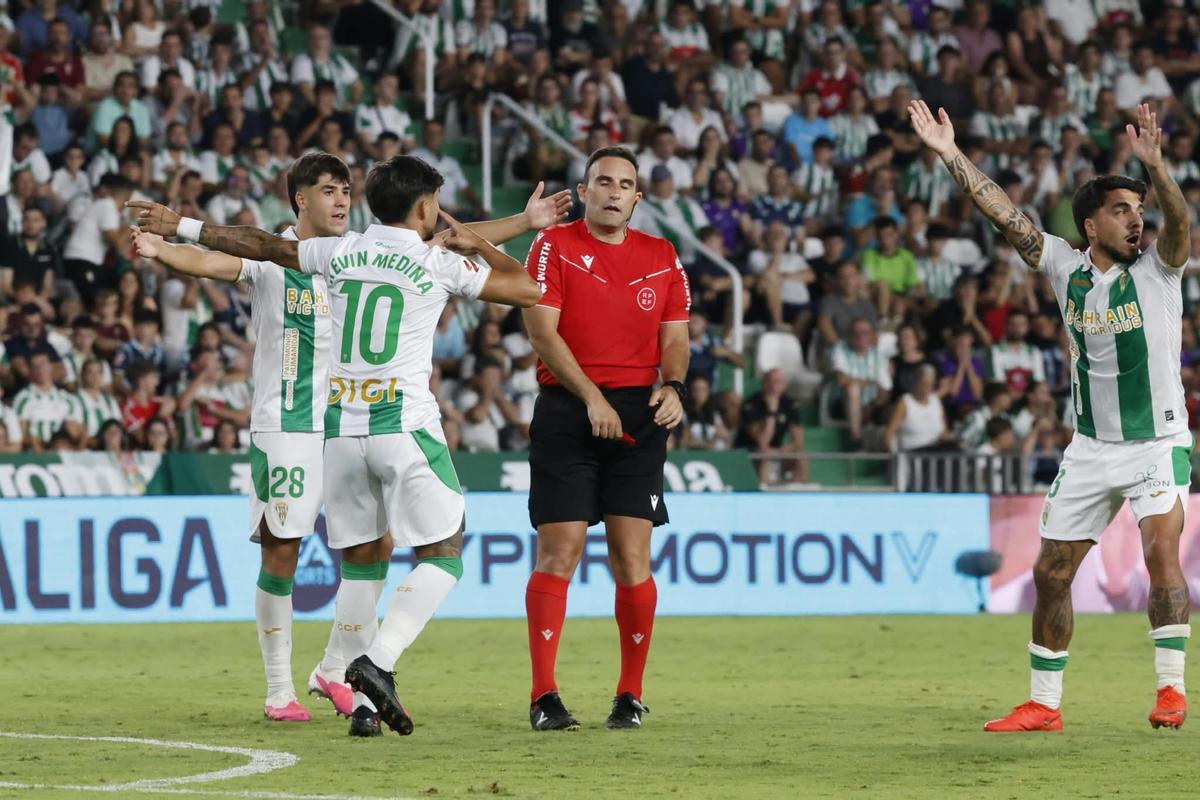 Córdoba CF-Granada | Las imágenes del partido de LaLiga Hypermotion Córdoba CF-Granada | Las imágenes del partido de LaLiga Hypermotion