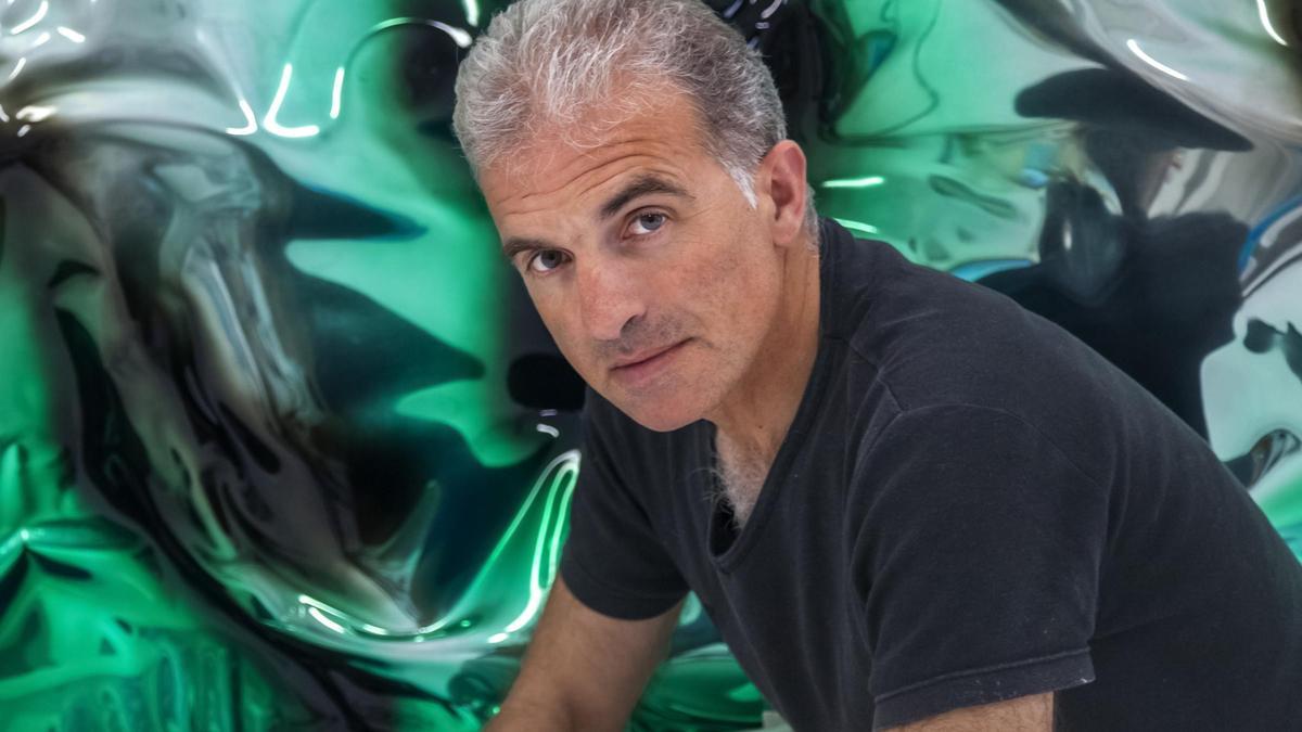 El artista vasco Víctor Goikoetxea