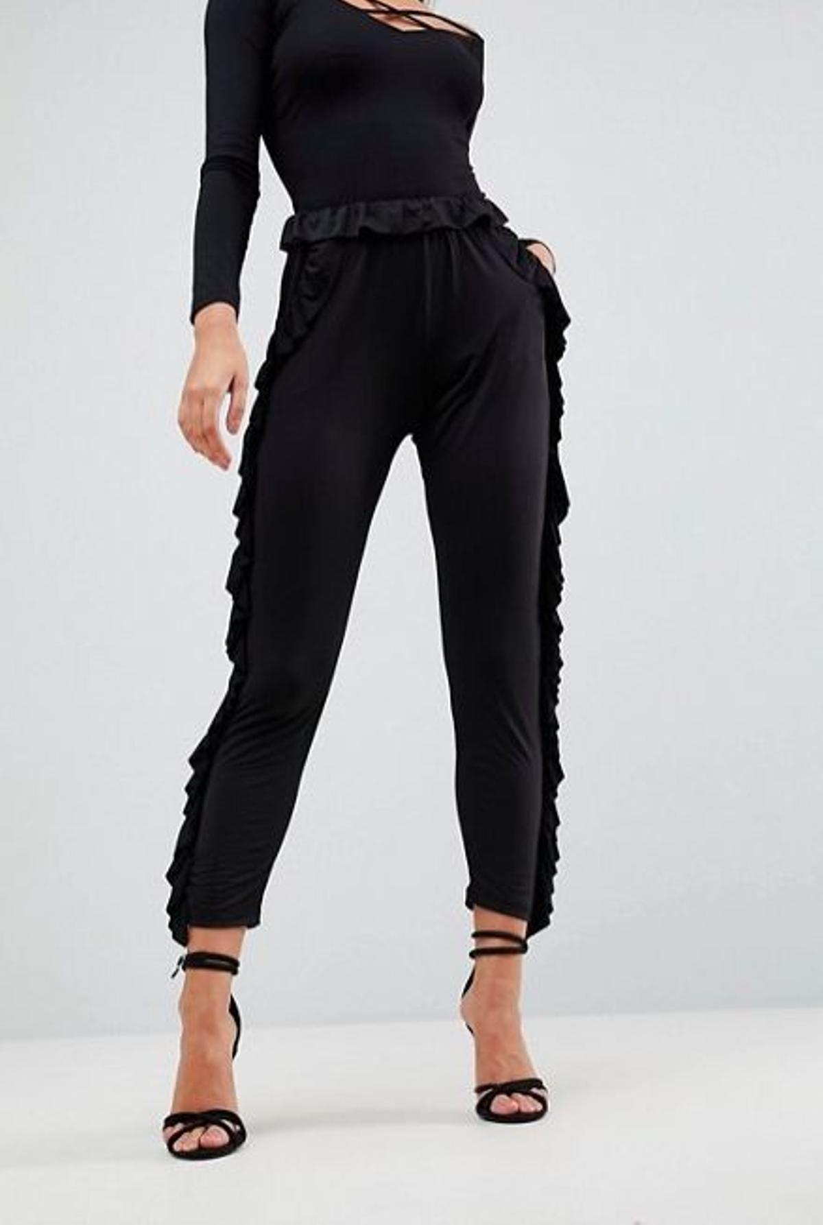 Pantalones ajustados con detalle de volante de ASOS