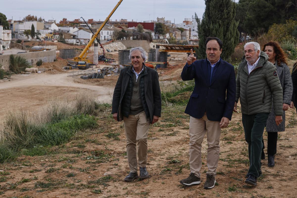 El president Juanfran Pérez Llorca, en una visita a Picanya al poco de asumir el cargo para conocer el avance de la reconstrucción.