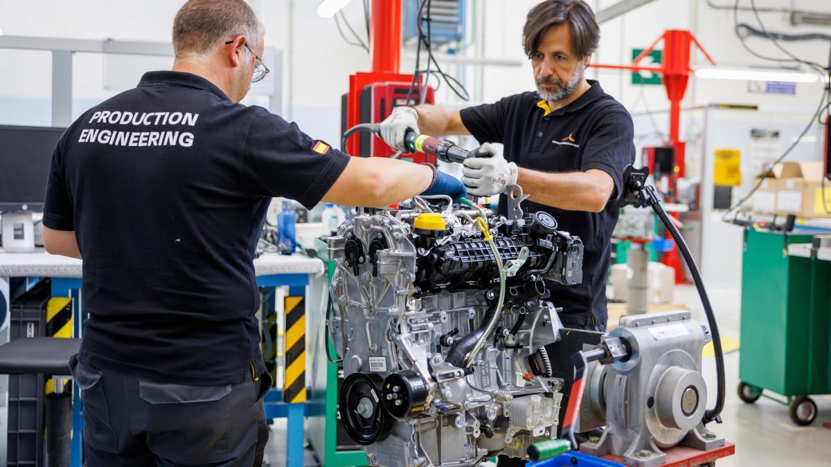 Producción del Renault Austral en la factoría de Palencia