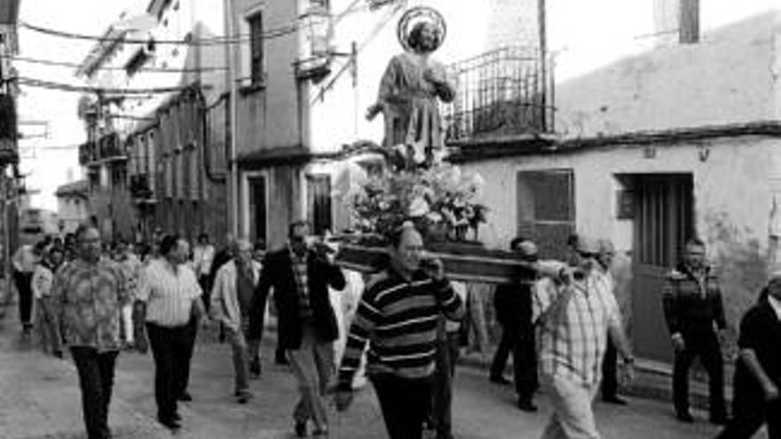 Los labradores honran a su patrón San Isidro