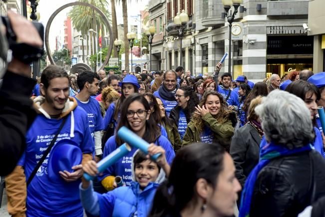 Marcha azul para celebrar el Dia Mundial de ...