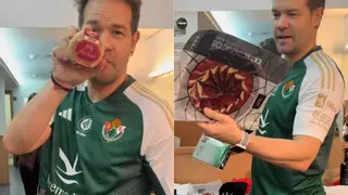 Juan Dávila, del Palacio del Pecado a comer jamón del bueno en Cáceres