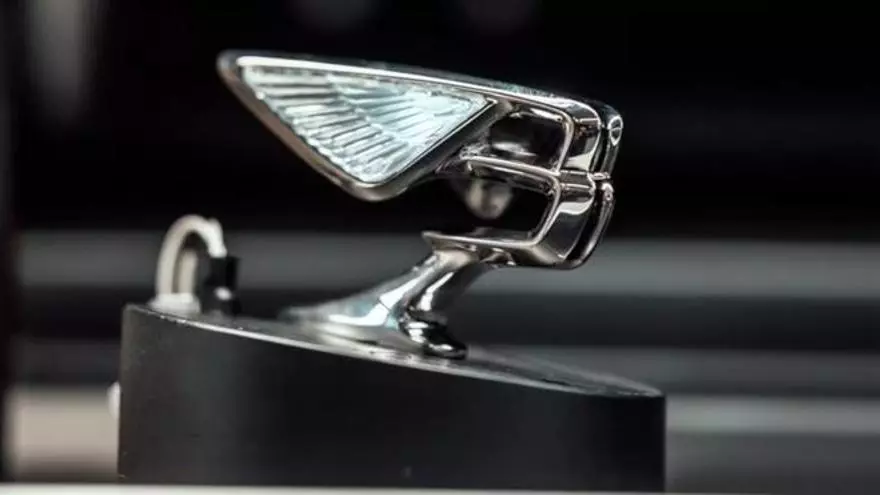 El novedoso invento español que avisa desde las alturas si has tenido un accidente con el logo de Bentley