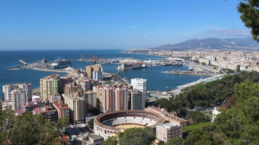 Vista del Puerto desde Gibralfaro.