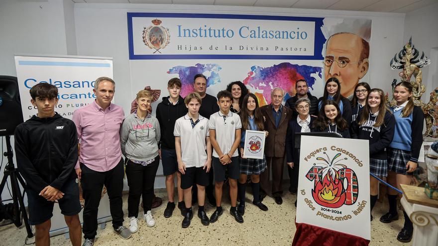 El colegio Calasancio de Alicante recibe el premio Fogueres Escolars 2023