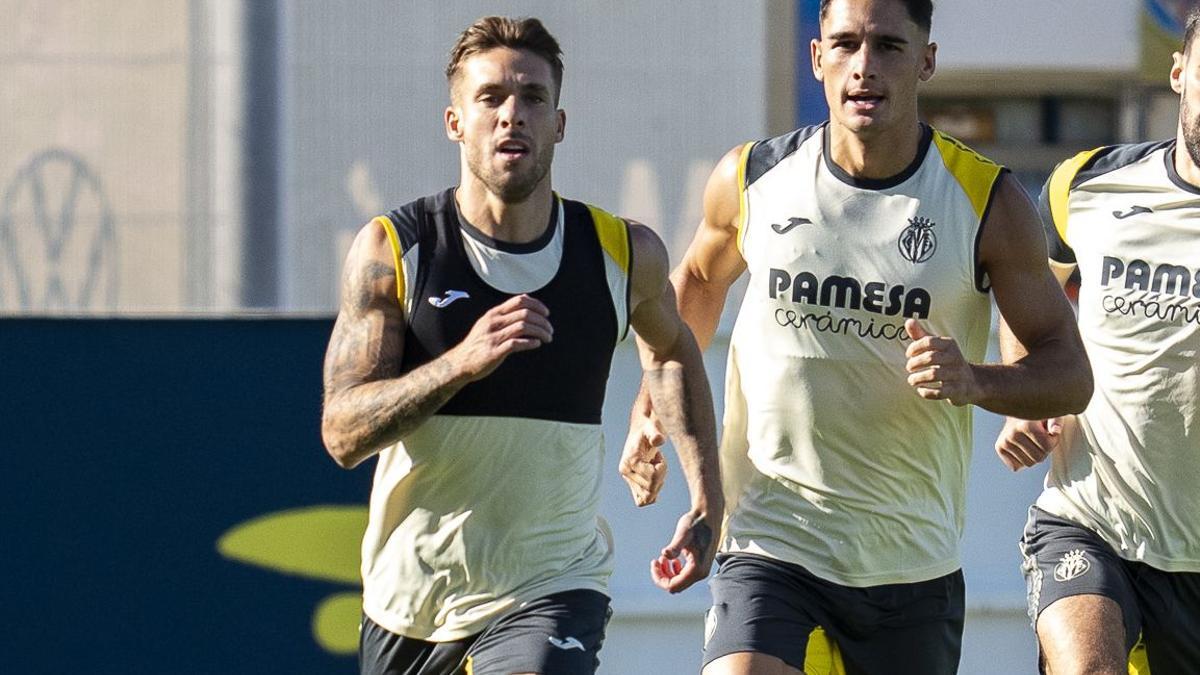 Kiko Femenía (i) y Sergi Cardona (d) son dos de los incombustibles de Marcelino en cuanto a jugadores de campo.