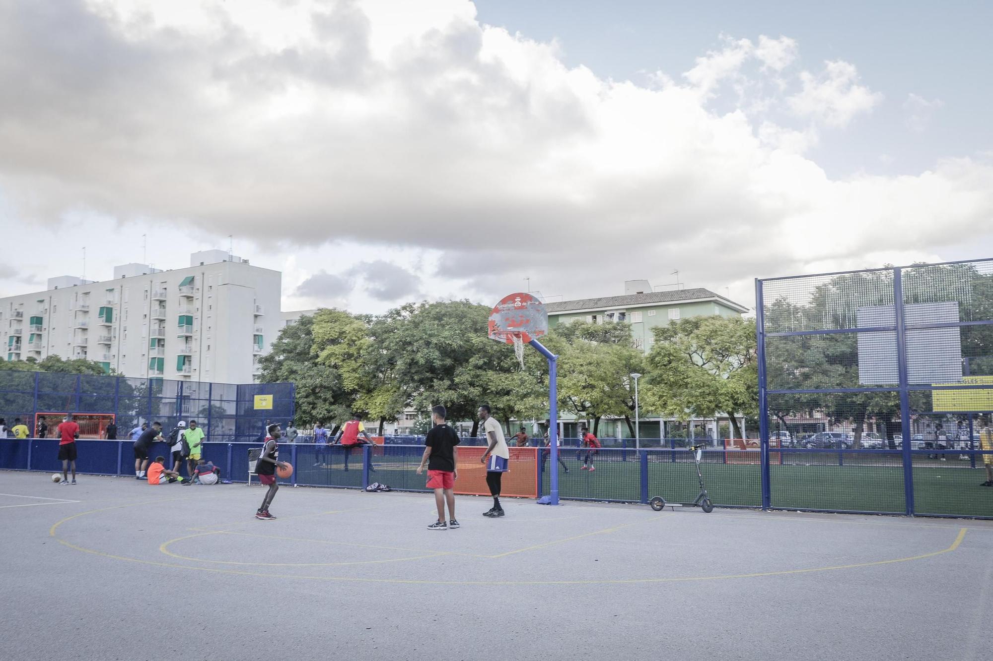 Vecinos del parque Wifi denuncian que continúan haciendo botellones