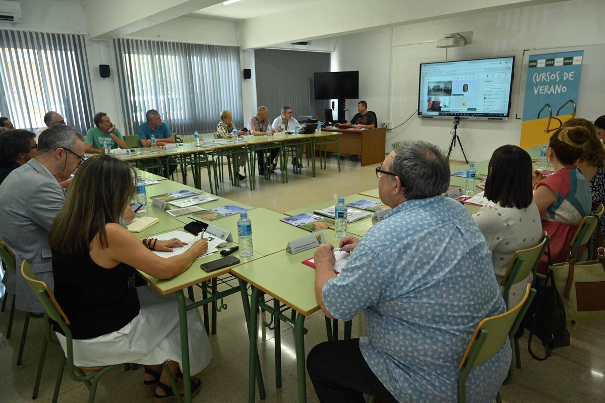 El nuevo Grado en Inteligencia Artificial se impartirá en las sedes de UNED Dénia y Benidorm a partir del próximo curso.