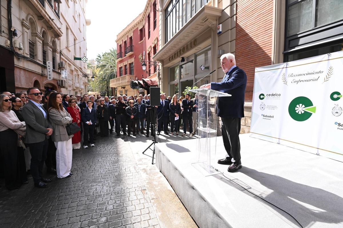 El Reconocimiento Empresarial de Cedelco nace con la finalidad de poner en valor a empresarios, empresarias y empresas que han marcado un recorrido ejemplar en la historia económica de Elche