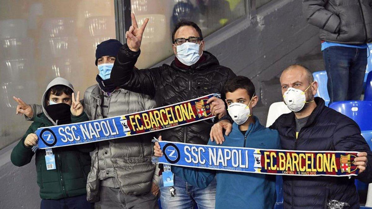 La afición del Nápoles se muestra solidaria