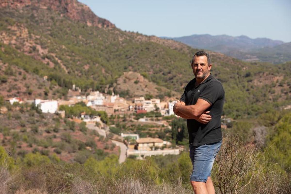 El alcalde de Segart muestra el territorio