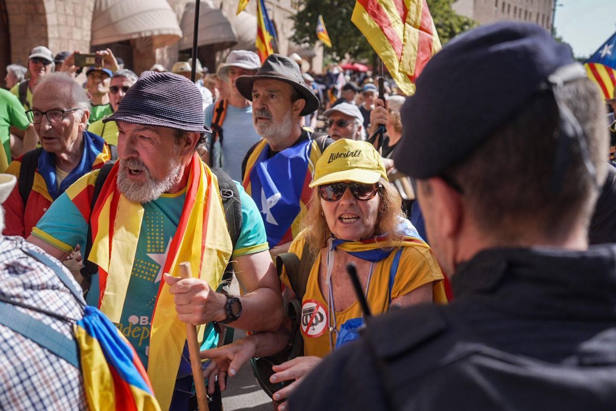 Protestas en Montserrat por la visita de los Reyes de España