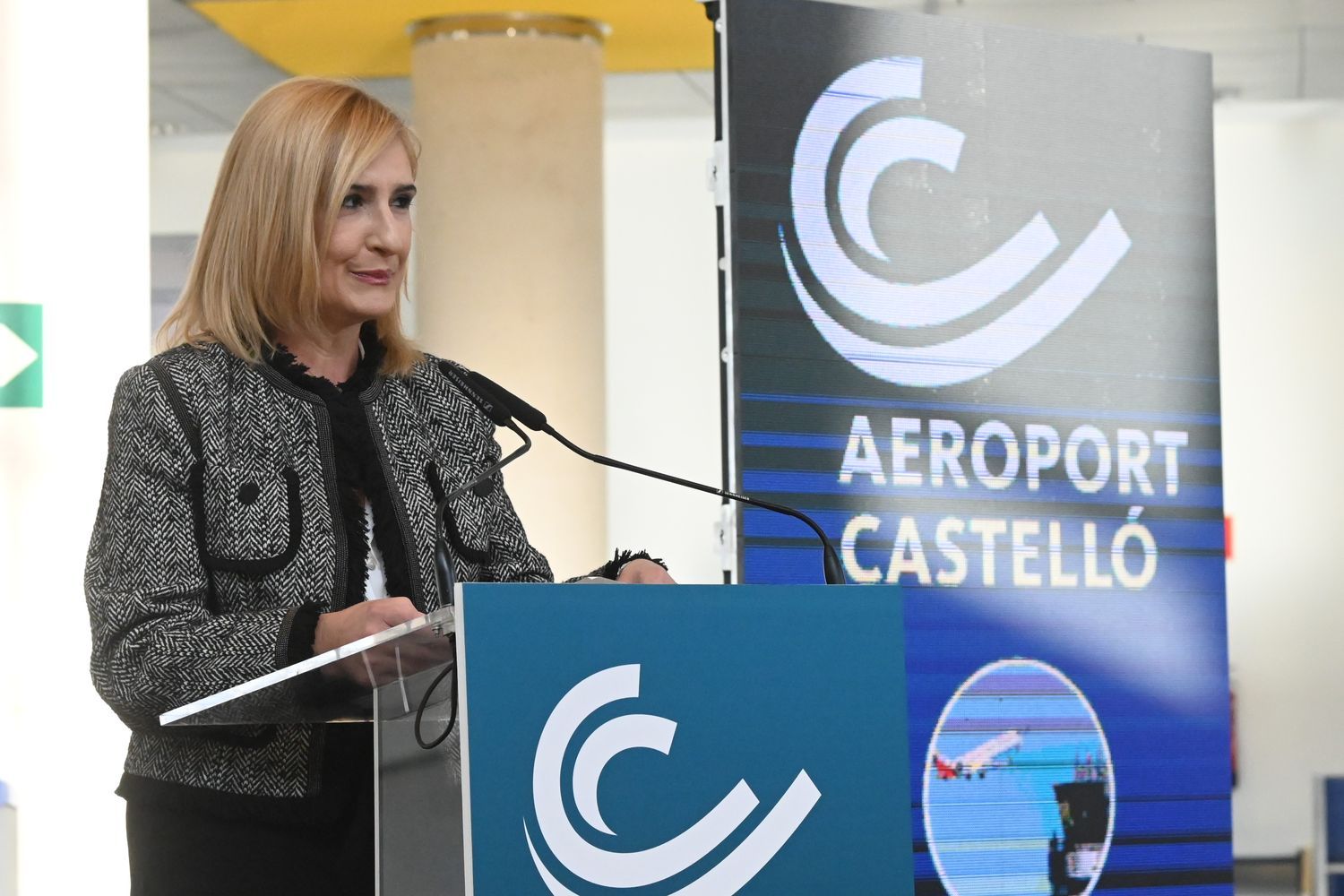 Presentación de Justo Vellón como director y visita al aeropuerto de Castellón