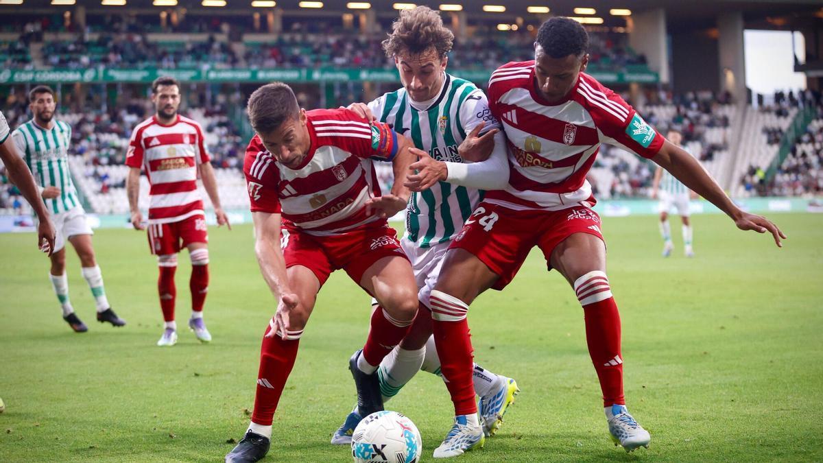 Partido de la temporada pasada entre el Córdoba CF y el Granada en El Arcángel en la jornada 39.