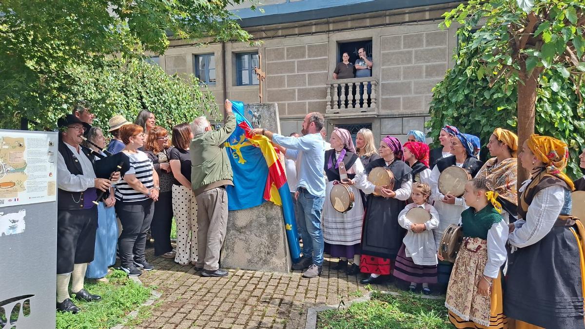 En imágenes: Navelgas celebra el XLIV Día de los Pueblos con un hermanamiento con Infiesto En imágenes: Navelgas celebra el XLIV Día de los Pueblos con un hermanamiento con Infiesto