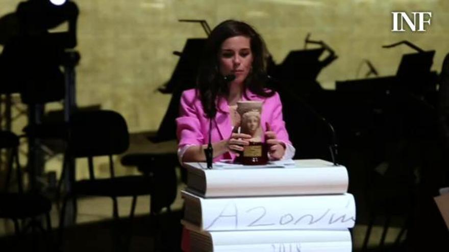 La actriz Nuria Gago gana el Azorín con «un canto de amor a la vejez»