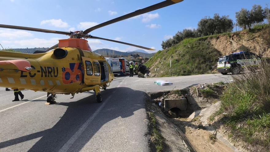 Un hombre de 42 años, herido grave en un accidente en la carretera A-339 en Priego