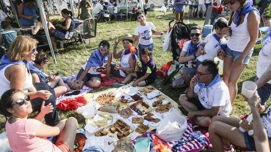 Un grupo en la romería del Carmín del año pasado.