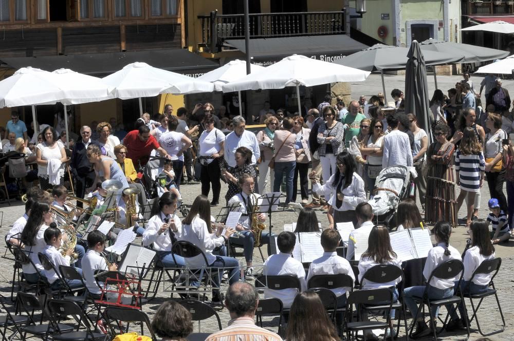 Encuentro de bandas infantiles en Mieres