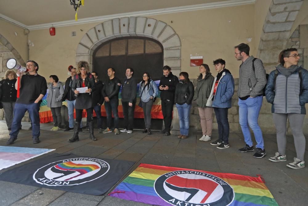 Concentració LGTBI contra «les teràpies reparatives»