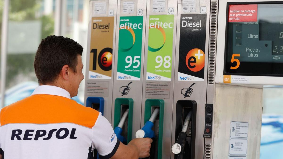 Las nuevas restricciones al petróleo importado por Repsol condicionará este mes la evolución de los precios.