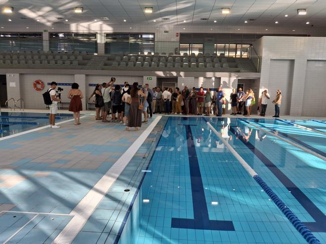 Día histórico en Xàbia: abre la piscina climatizada tras más de 20 años de reivindicarla (imágenes)