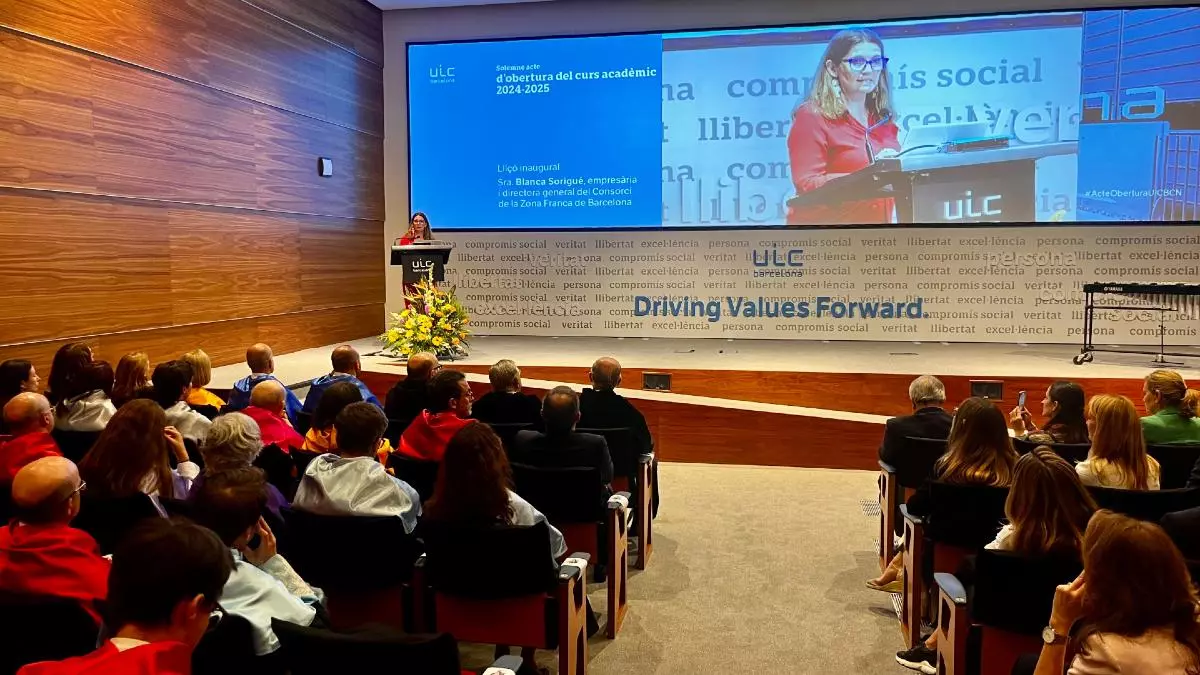 Blanca Sorigué imparte una sesión en el acto de inauguración del curso académico 2024-25 de la UIC