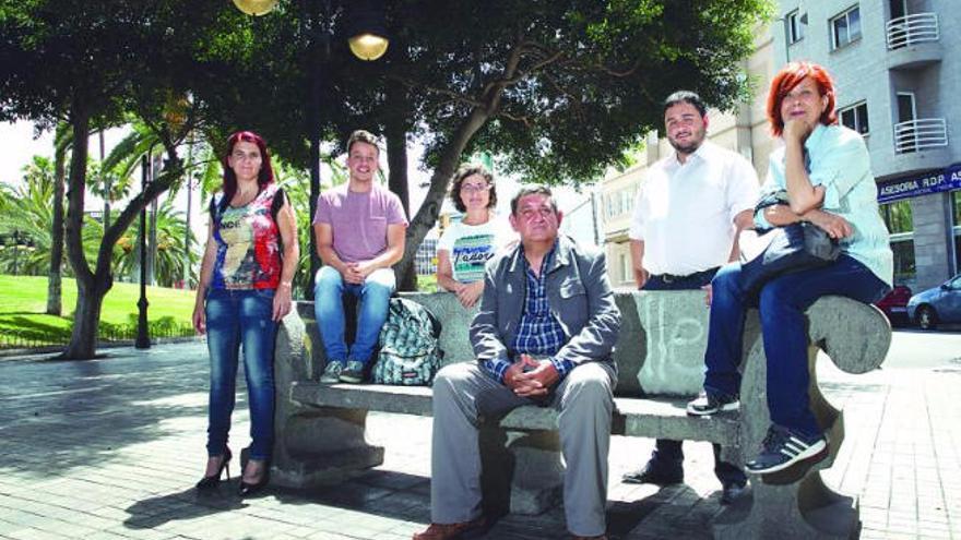 Carrera para arañar votos